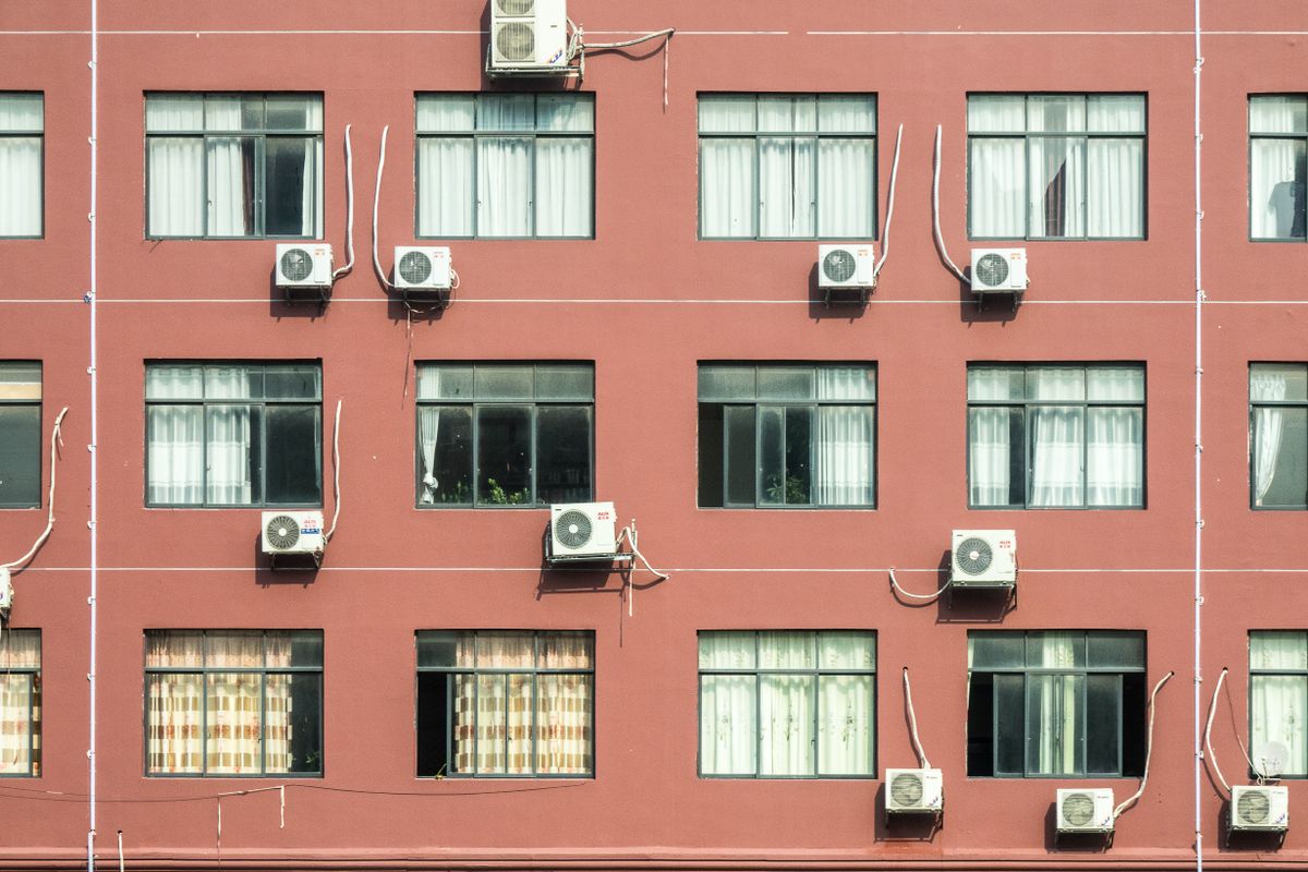 Aires acondicionados 9000 BTU en edificio urbano