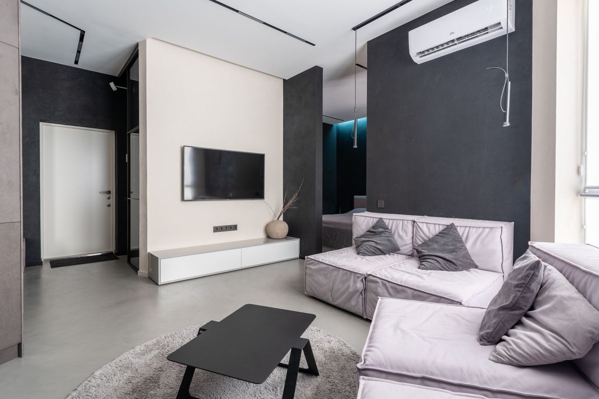 Sala de estar con aire acondicionado split